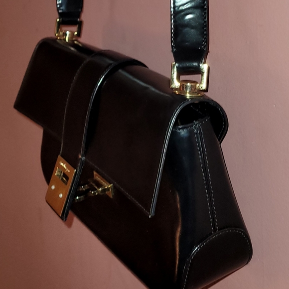 Vintage Salvatore Ferragamo Shoulder Bag - Picture 2 of 15